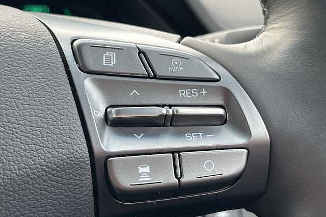 Hyundai IONIQ 1.6 GDi Hybrid Premium 5dr DCT
