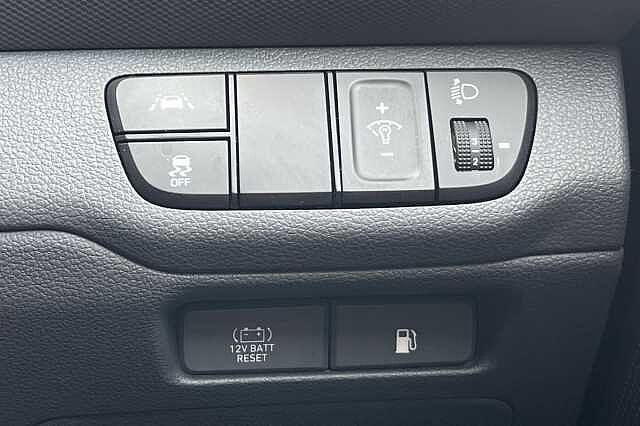 Hyundai IONIQ 1.6 GDi Hybrid Premium 5dr DCT