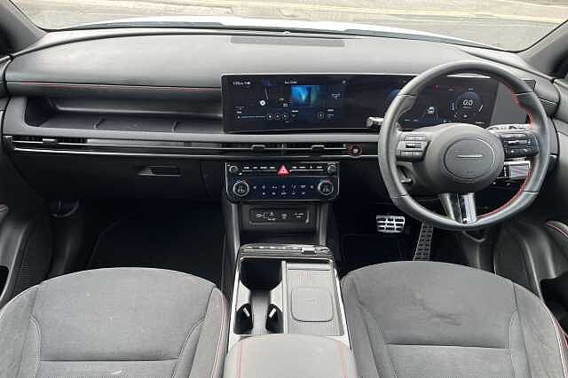 Hyundai TUCSON 1.6T Plug-in Hybrid N-Line 5dr Auto White