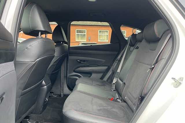 Hyundai TUCSON 1.6T Plug-in Hybrid N-Line 5dr Auto White
