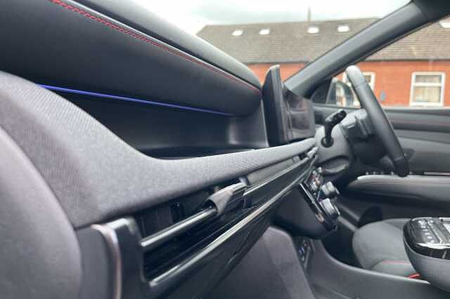 Hyundai TUCSON 1.6T Plug-in Hybrid N-Line 5dr Auto White