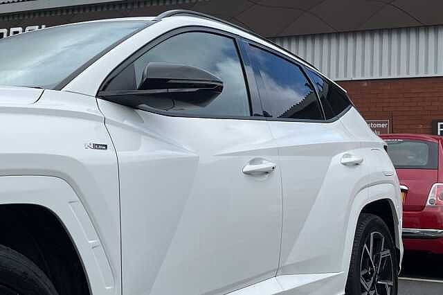 Hyundai TUCSON 1.6T Plug-in Hybrid N-Line 5dr Auto White