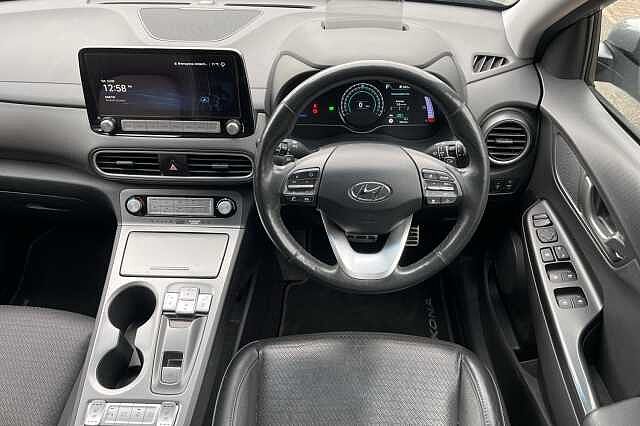 Hyundai KONA Premium SE 64kWh 5dr Auto