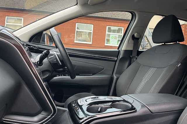 Hyundai TUCSON 1.6 T-GDi Plug-in Hybrid Premium 5dr 4WD Auto