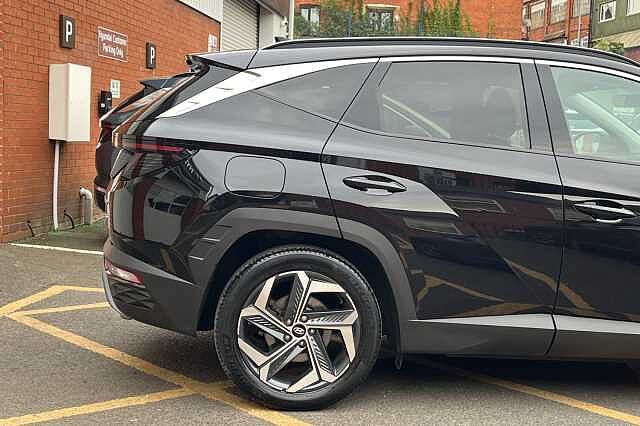 Hyundai TUCSON 1.6 T-GDi Plug-in Hybrid Premium 5dr 4WD Auto
