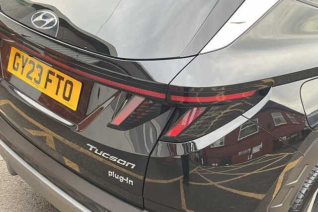 Hyundai TUCSON 1.6 T-GDi Plug-in Hybrid Premium 5dr 4WD Auto