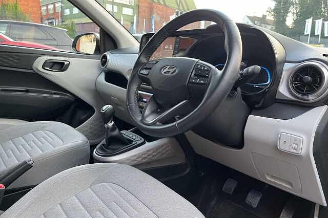 Hyundai i10 1.0 MPi Premium 5dr