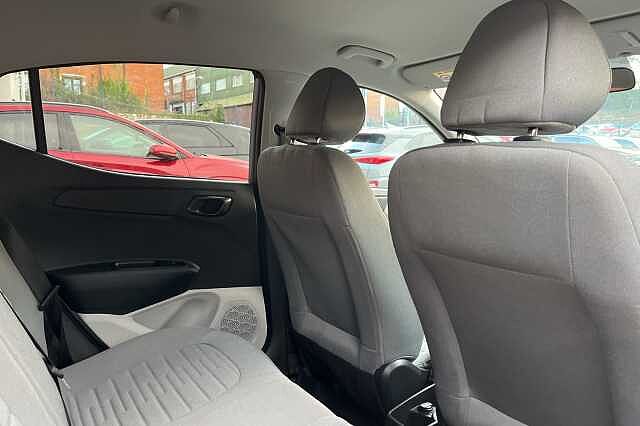 Hyundai i10 1.0 MPi Premium 5dr