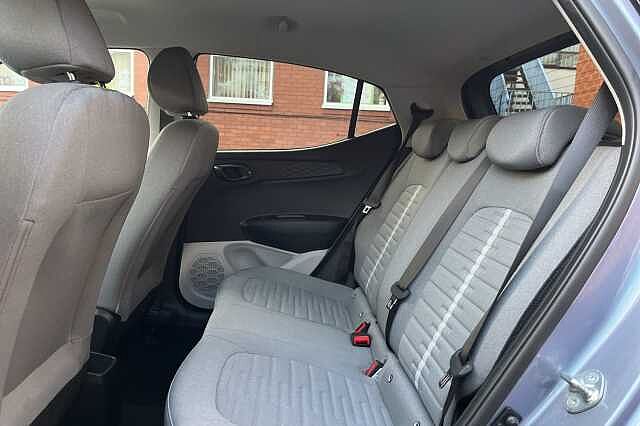 Hyundai i10 1.0 MPi Premium 5dr