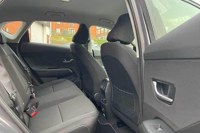 Hyundai KONA 65 kWh (218ps) Advance