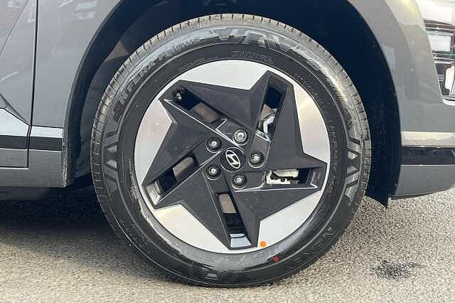 Hyundai KONA 65 kWh (218ps) Advance