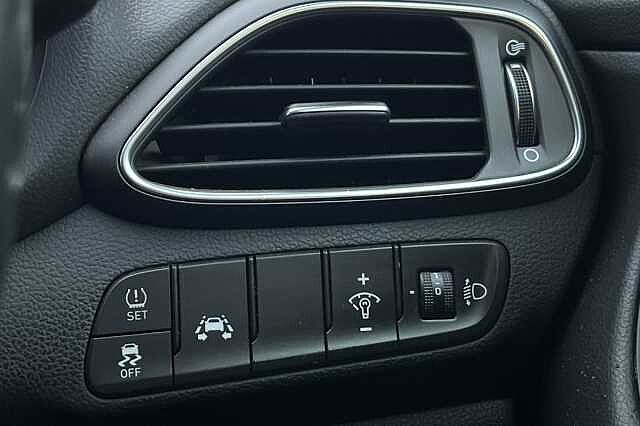 Hyundai i30 1.6 CRDi [136] SE Nav 5dr DCT