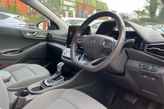 Hyundai IONIQ 1.6 GDi Hybrid Premium 5dr DCT