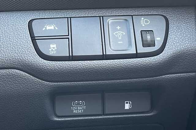 Hyundai IONIQ 1.6 GDi Hybrid Premium 5dr DCT