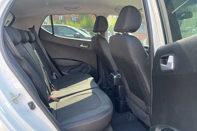 Hyundai i10 1.2 Premium SE 5dr Auto
