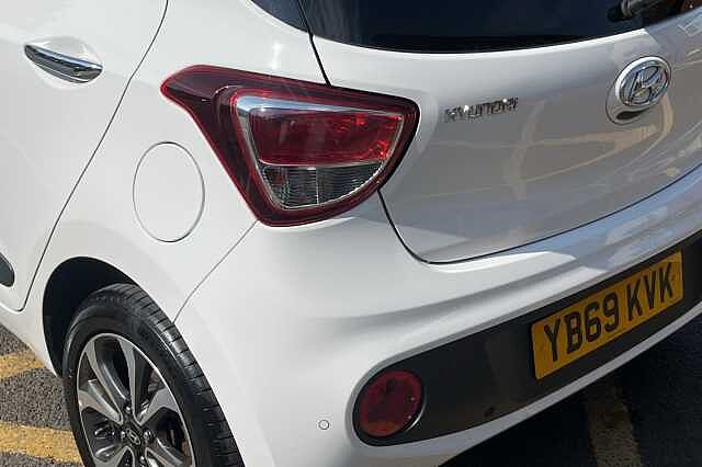 Hyundai i10 1.2 Premium SE 5dr Auto