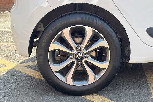Hyundai i10 1.2 Premium SE 5dr Auto